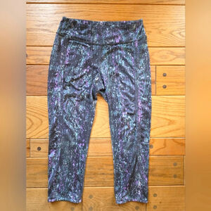 Tek Gear Black and Purple Athletic Leggings Stretchy Bottoms NWOT